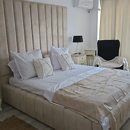 Maison Florance Năvodari